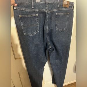 LIKE NEW!  Wranglers  Size 28   Waist 46 X 34  Hi Rise Straight Leg